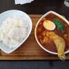 スープカレー屋 鴻 - 赤スープのチキンレッグ