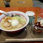 Sugakiya - 特製ラーメン+チョコクリーム420円