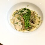 アランチャ - 菜の花と2種の牡蠣のペペロンチーノ