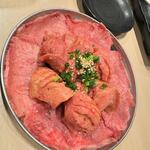 焼肉ヒロミヤ - ヒロミヤ名物牛タン塩盛り合わせ