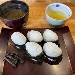 めいふつ天むすの千寿 - 天むすとアオサのお味噌汁