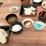 特製天ぷら 七福 - 料理写真:定食達。