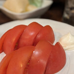 焼鳥と逸品料理 ロロー - 冷やしトマト一玉かっ！？
