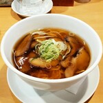 暁雲 - どんこ椎茸麺 並 上質な白い細麺