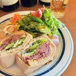 Sandwich & Wine Altro - 