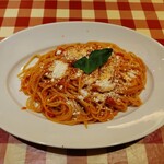 イタリア食堂TOKABO - セミドライトマトのポモドーロ、リコッタサラータのフルサイズ