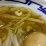 札幌味噌 Fuji屋 - ラード効いたスープ！