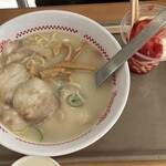 スガキヤ 春日井フィール店 - 肉入りラーメンとベリークリーム