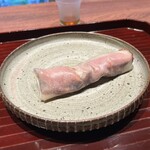 廣澤 - ⑤北京ダック《皮と肉》、胡瓜等、揚げパン粉を振ったあとのクレープ巻き