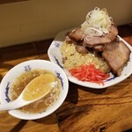 炒肴酒飯店 010 - チャーシュー炒飯