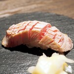 Hokkaisushi To Tempura Sushiyama - 中トロ　炙り