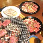 七輪炭火焼肉ダイニング ミート食楽部 - 