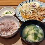 Yayoi Ken - しょうが焼定食(760円)