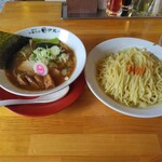 築地の中華そば 伊蔵八 - 