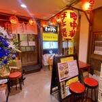 マサルヤ飯店 - OPA裏にある六光会館の2階の奥。
      3店「マサル」さんの名前が付いてる、
      通称？？「マサルエリア」って呼ばれてるみたい
      手前に有名某町中華が有り。