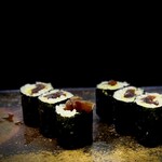 鮨 難波 - 難波さん名物の山葵多めの干瓢巻き。 これを、緑の香りがするフレッシュなオリーブオイルに漬け込んでいただくのが難波さん流。 不思議と辛くないんです。 ここまで14品。 まだ食欲が衰えない・・