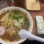 中華そば専門店 井出商店 - 大盛そばと早すし