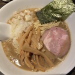 Menya Hotaru - 魚介豚骨濃厚ラーメン ¥950