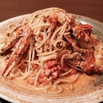 路地ダイニングHashi - 渡り蟹のトマトクリームパスタ ハーフ880円/レギュラー1380円/パーティー1780円