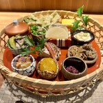 Nihon Ryouri Jin - 籠盛り膳