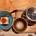 日本料理 仁 - 豆腐のレアチーズ　黒豆茶