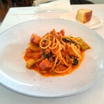 AMALFI - 自家製サルシッチャと鎌倉大根のトマトソース、酸味はなく濃厚で美味しい～(*^^*)