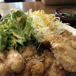 Nishikubo Shokudou - 鶏肉の甘辛パリパリ揚げ定食（アップ２）