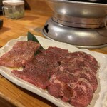 炭火焼肉 貴仙 - 