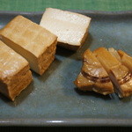 燻製屋 南保留太郎商店 - 豆腐の燻製　断面