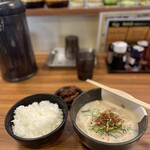 老虎苑 - 3月31日で今シーズン終了のかす汁定食