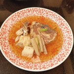 道後湯の宿 さち家 - 鯛のかぶと煮。薄味ながらも、よく出汁が出ていて美味しい。