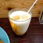 エピタフカレー - マンゴーラッシー