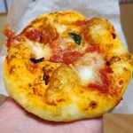 パン・ド・ファンファーレ - マルゲリータピザ