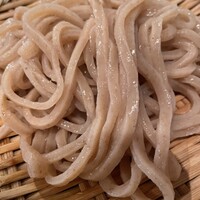 自家製粉石臼挽きうどん 青空blue 本店 - 〆の粗挽きうどん　並盛り