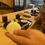 山玄茶 - おにぎりを食べる人もいました
      