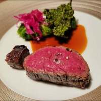 ラ・ロカンダ ザ・リッツ・カールトン京都 - 十勝ビーフの炭火焼、キャベツ ・バーニャカウダ