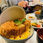 Atsugiritojinai Katsudon Roku Katsu - 