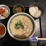 一滴八銭屋 - キャーーーッ！『白肉うどんランチセット』が
      
      やって…来たーーー！　1,180円也