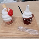 HACHIYA - 季節のソフトクリーム&ショコラバウムソフトクリーム