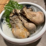 立川CLAMS - 牡蠣燻製のオイル漬け680円　すべて税抜