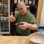 寿司竹 - お馴染みのポーズでのネギトロ巻き！