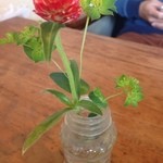 walet - テーブルの上のお花