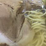 地鶏ラーメン ありがとう - 澄んだスープですが旨み抜群