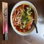 中華料理 向陽飯店 - 麻辣刀削麺