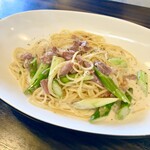 ピッツエリアバール　CACTUS　D'ORO - ・炒め生ハムとアスパラのトマトクリームソース　生パスタ（乾麺に変更）