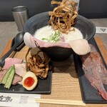 Tori Soba Za Gin - 鶏soba白湯＆贅沢盛り＆肉寿司！