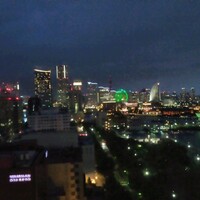 イル・ジャルディーノ - ホテルニューグランドから望む、みなとみらい地区