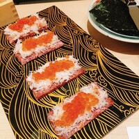 銀座 ちかみつ 六丁目 - 厳選和牛の蟹といくらのユッケドッグ　醤油淡雪塩