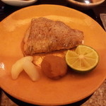 寿司 割烹 開 - 紅瞳（のどぐろ）塩焼き、フワフワに焼けてますがな。＾＾