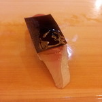 寿司 割烹 開 - おおっと何やったか忘れたー。鯖かな？コブ載ってました。(^^);;